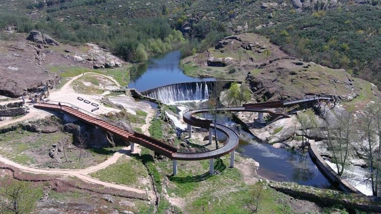 Vila Da Laje - Onde A Natureza O Envolve - Serra Da Estrela Оливейра ду Оспитал Екстериор снимка